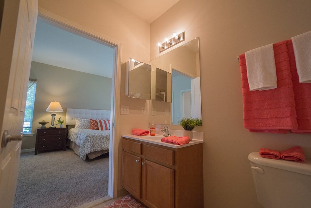 Green Hill Luxury Rentals in Franklin Park, NJ